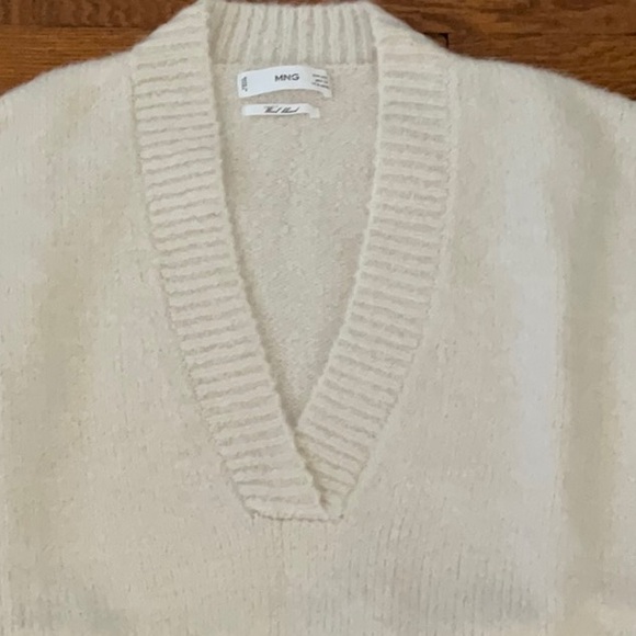 Mango vneck knitted gilet vest - Picture 2 of 6